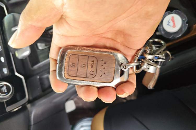 Used Honda CR-V 2019 240TURBO CVT 2WD Fashion Edition China V Vehicle Key