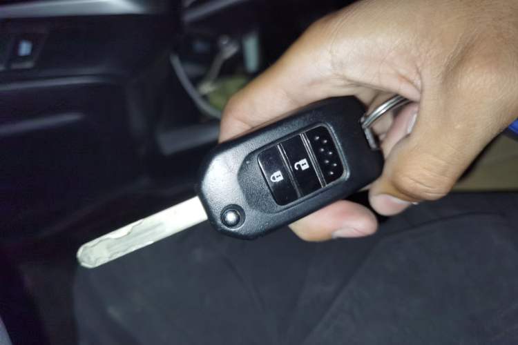 Used Honda CR-V 2019 240TURBO CVT 2WD Comfort Version China V Vehicle Key