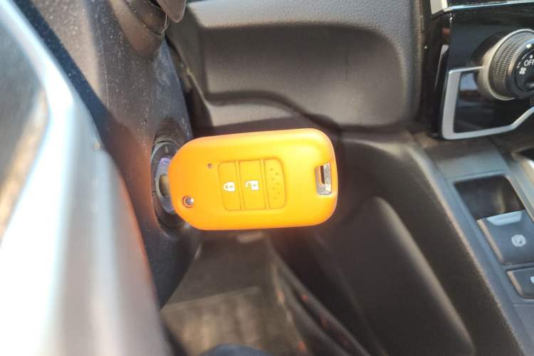Used Honda CR-V 2019 240TURBO CVT 2WD Comfort Version China VI Emission Standard Vehicle Key