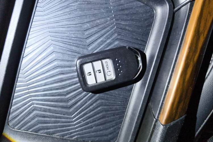 Used Honda CR-V 2019 240TURBO CVT 2WD Fashion Edition China V Vehicle Key