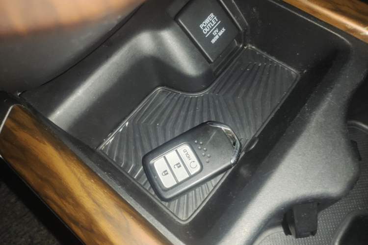 Used Honda CR-V 2019 240TURBO CVT 2WD Fashion Edition China V Vehicle Key