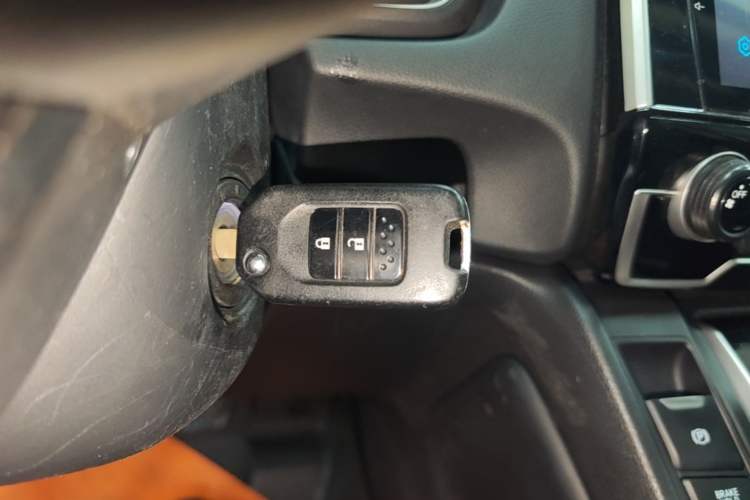 Used Honda CR-V 2019 240TURBO CVT 2WD Comfort Version China VI Emission Standard Vehicle Key