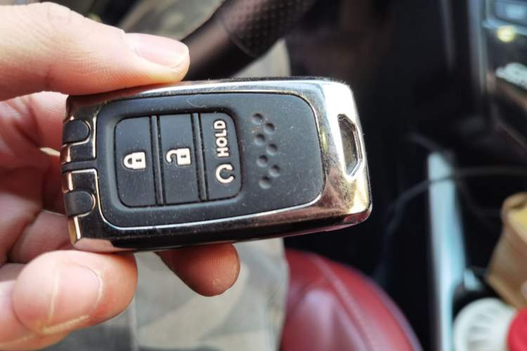 Used Honda CR-V 2019 240TURBO CVT 2WD Urban Edition China VI Emission Standard Vehicle Key