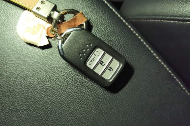 Used Honda CR-V 2019 240TURBO CVT 2WD Fashion Edition China VI Vehicle Key