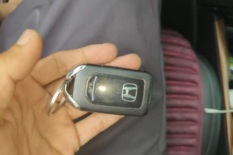 Used Honda CR-V 2019 240TURBO CVT 2WD Fashion Edition China VI Vehicle Key