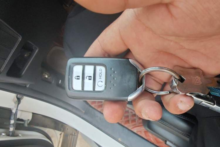 Used Honda CR-V 2019 240TURBO CVT 2WD Fashion Edition China VI Vehicle Key