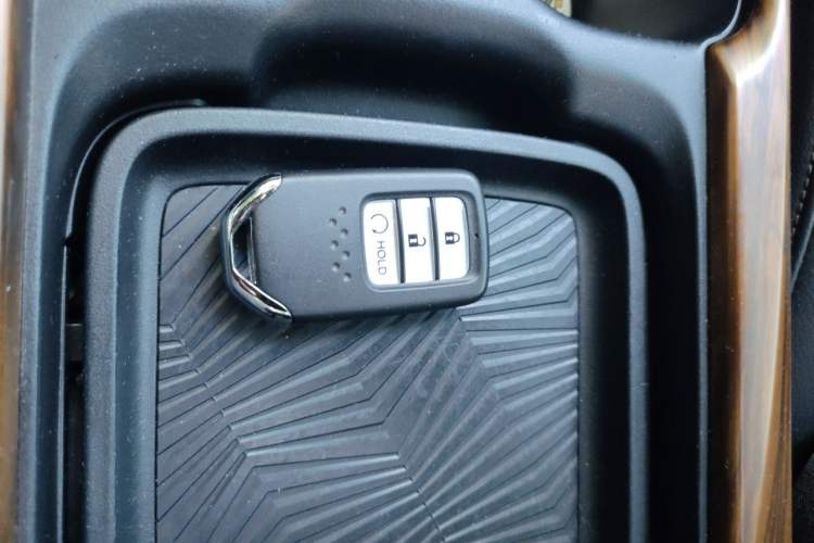 Used Honda CR-V 2019 240TURBO CVT 2WD Fashion Edition China V Vehicle Key