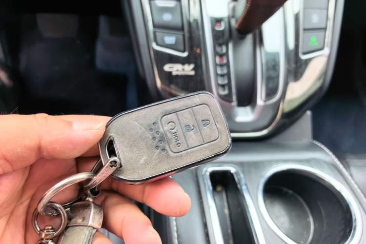 Used Honda CR-V 2019 240TURBO CVT 2WD Fashion Edition China V Vehicle Key