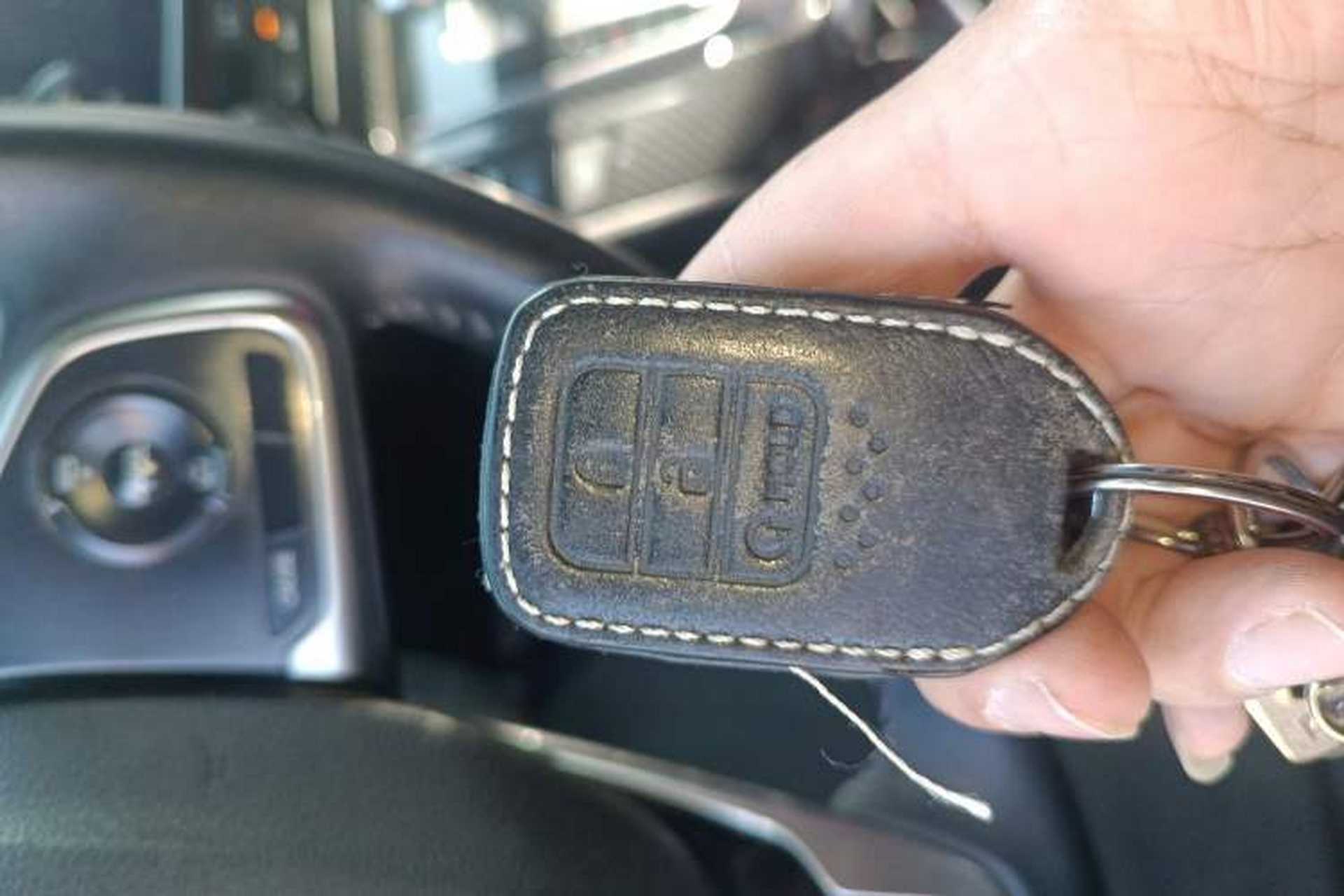 Used Honda CR-V 2019 240TURBO CVT 2WD Fashion Edition China V Vehicle Key