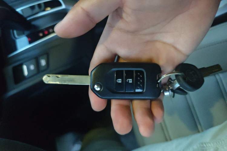 Used Honda CR-V 2019 240TURBO CVT 2WD Comfort Version China VI Emission Standard Vehicle Key