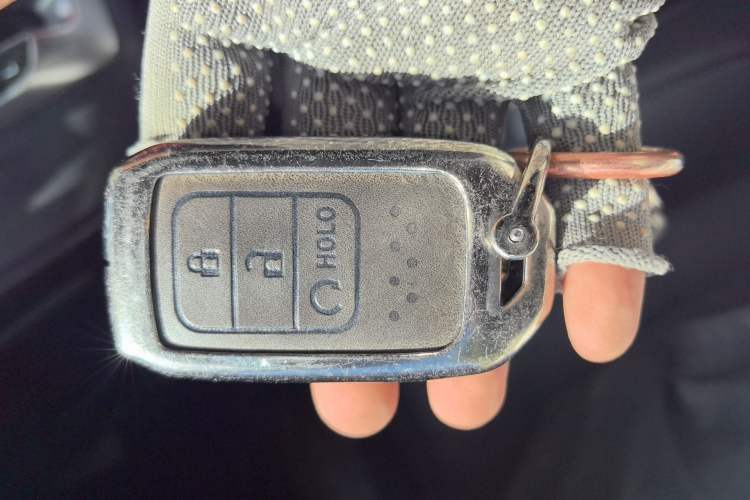 Used Honda CR-V 2019 240TURBO CVT 2WD Fashion Edition China V Vehicle Key