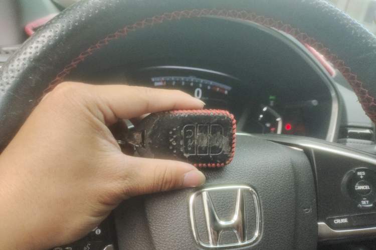 Used Honda CR-V 2019 240TURBO CVT 2WD Fashion Edition China V Vehicle Key
