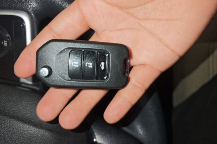 Used Honda CR-V 2019 240TURBO CVT 2WD Comfort Version China VI Emission Standard Vehicle Key