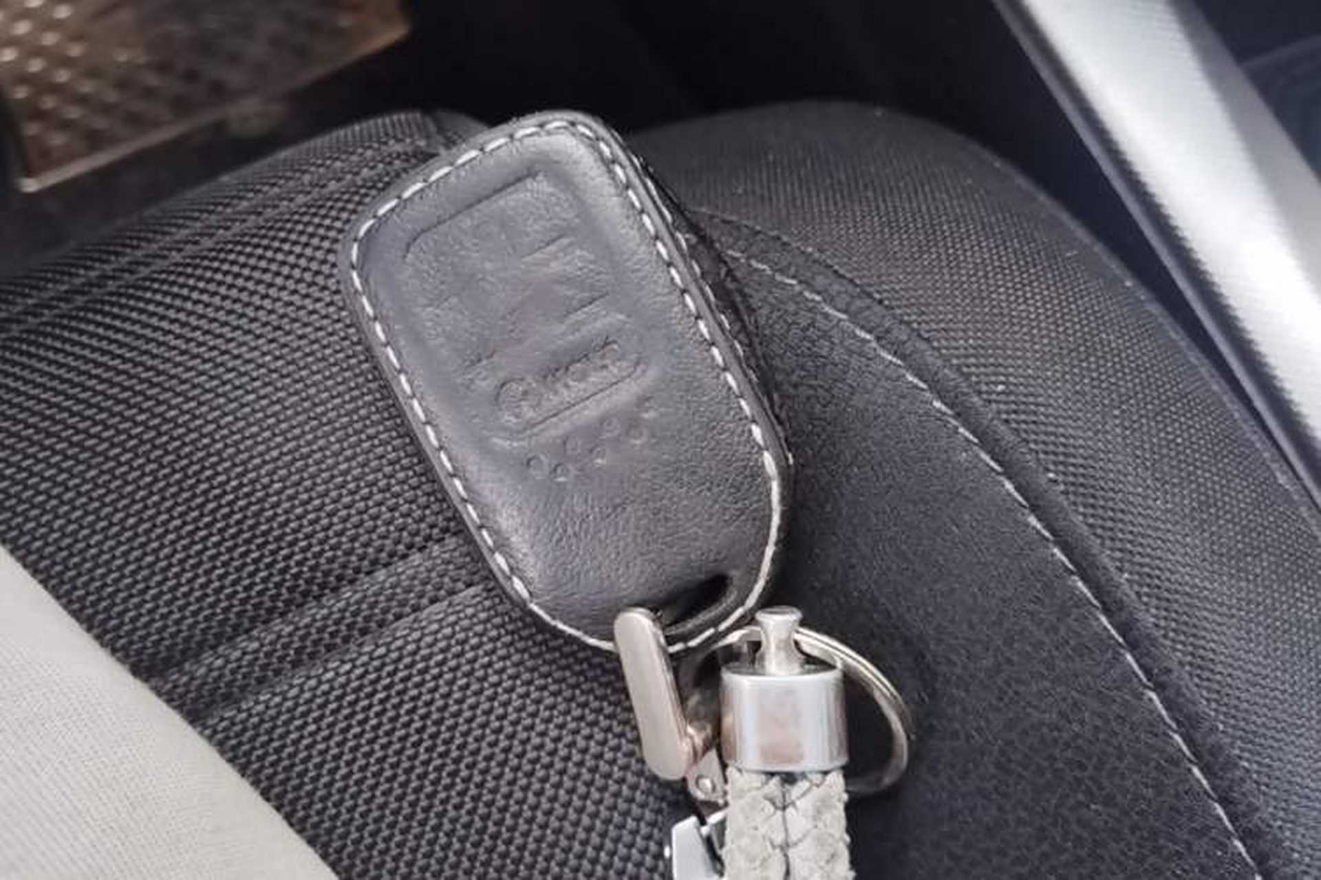 Used Honda CR-V 2019 240TURBO CVT 2WD Urban Edition China V Emission Standard Vehicle Key