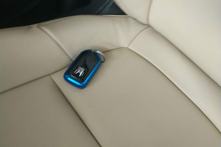 Used Honda CR-V 2019 240TURBO CVT 2WD Comfort Version China VI Emission Standard Vehicle Key