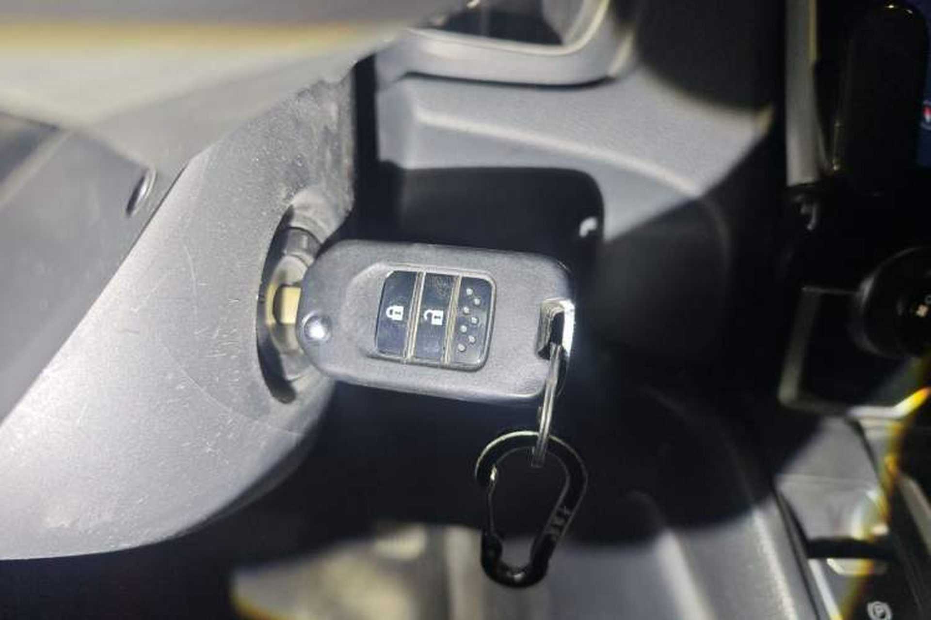 Used Honda CR-V 2019 240TURBO CVT 2WD Comfort Version China VI Emission Standard Vehicle Key