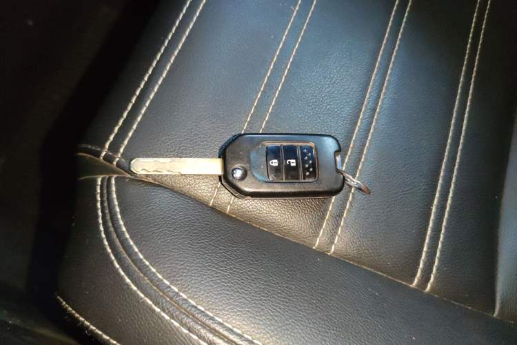 Used Honda CR-V 2019 240TURBO CVT 2WD Comfort Version China V Vehicle Key