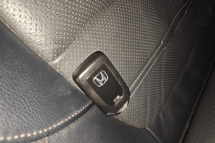 Used Honda CR-V 2019 240TURBO CVT 2WD Fashion Edition China VI Vehicle Key
