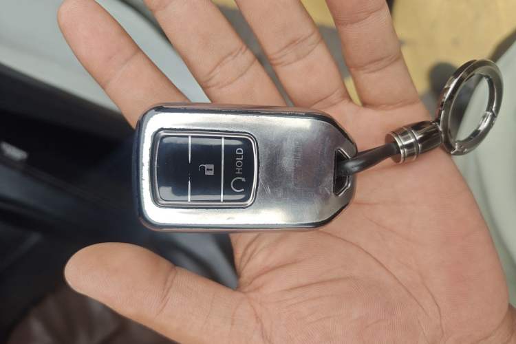 Used Honda CR-V 2019 240TURBO CVT 2WD Fashion Edition China V Vehicle Key