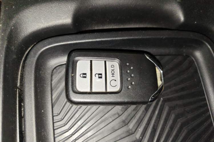 Used Honda CR-V 2019 240TURBO CVT 2WD Fashion Edition China V Vehicle Key