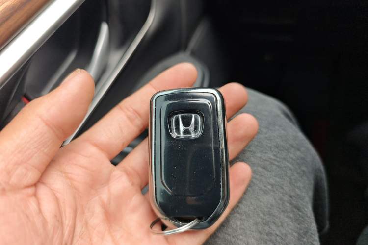 Used Honda CR-V 2019 Brilliant Edition 240TURBO CVT 2WD Urban Version China VI Emission Standard Vehicle Key