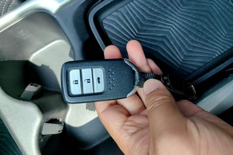 Used Honda CR-V 2019 240TURBO CVT 2WD Comfort Version China VI Emission Standard Vehicle Key