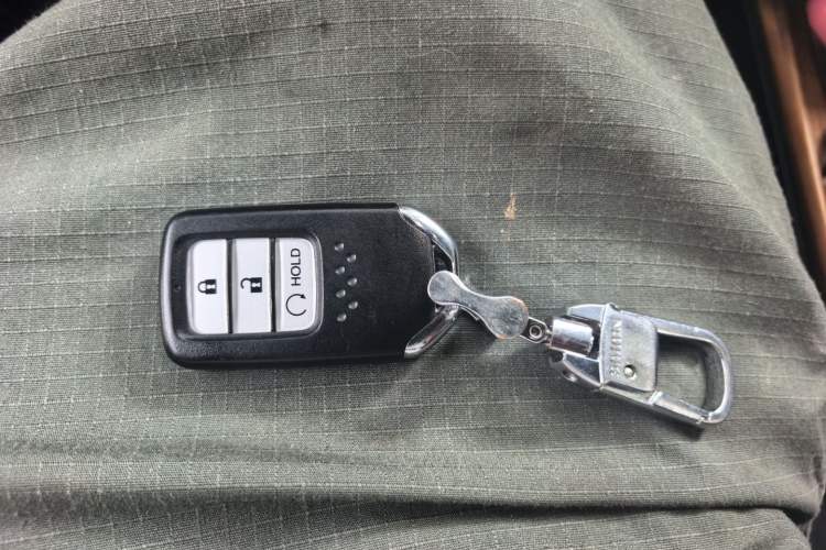 Used Honda CR-V 2019 240TURBO CVT 2WD Fashion Edition China V Vehicle Key