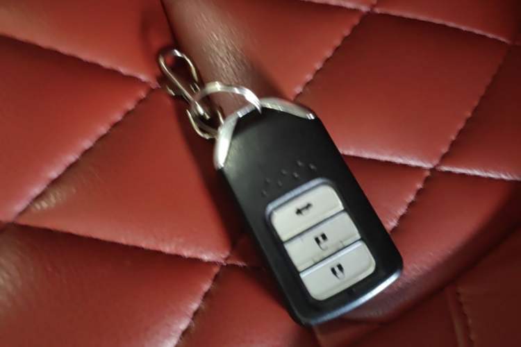 Used Honda CR-V 2019 240TURBO CVT 2WD Comfort Version China VI Emission Standard Vehicle Key