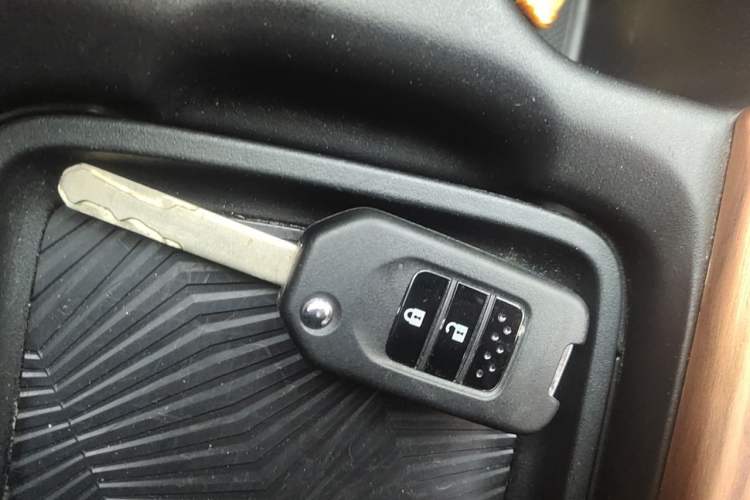 Used Honda CR-V 2019 240TURBO CVT 2WD Comfort Version China V Vehicle Key