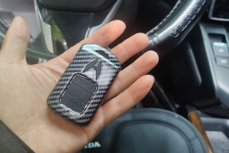 Used Honda CR-V 2019 240TURBO CVT 2WD Fashion Edition China V Vehicle Key
