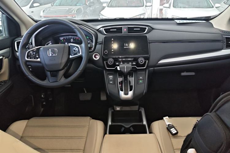 Used Honda CR-V 2021 240TURBO CVT Two-Wheel Drive Urban Edition Center Console
