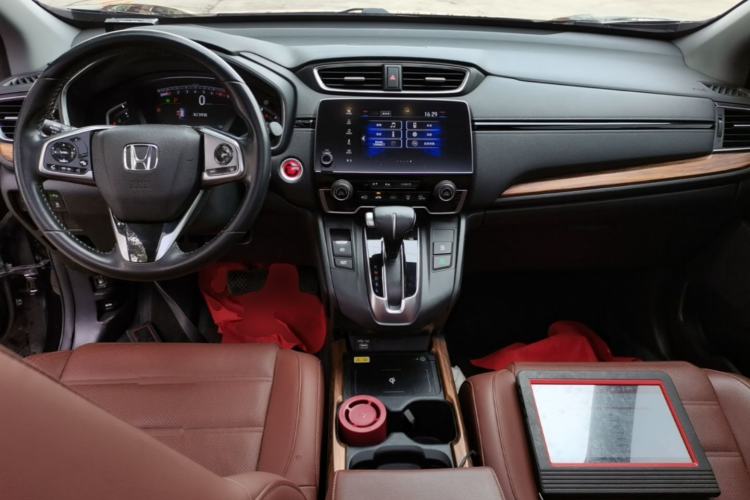 Used Honda CR-V 2021 240TURBO CVT 2WD Fashion Edition Center Console
