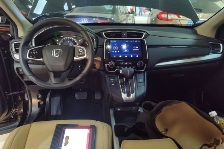 Used Honda CR-V 2021 240TURBO CVT 2WD Comfort Version Center Console