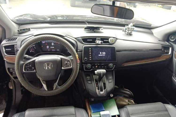 Used Honda CR-V 2021 240TURBO CVT 2WD Fashion Edition Center Console