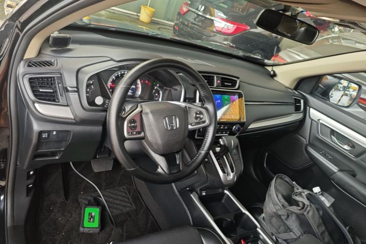 Used Honda CR-V 2021 240TURBO CVT 2WD Comfort Version Center Console