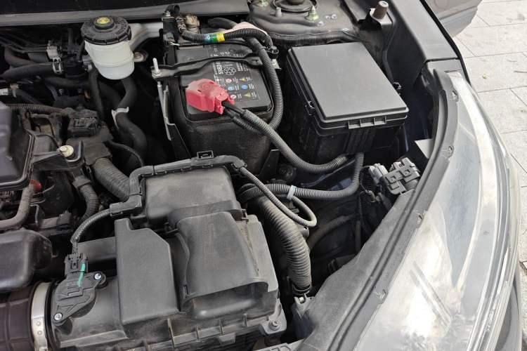 Used Honda CR-V 2021 240TURBO CVT 2WD Comfort Version Engine Bay Left