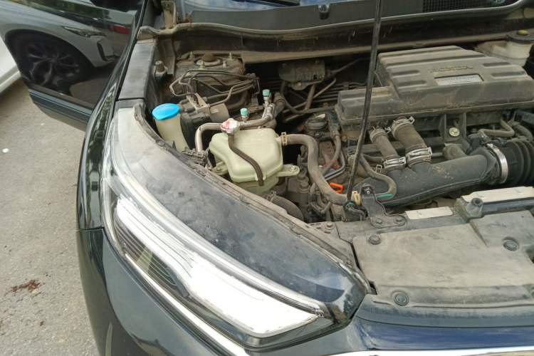 Used Honda CR-V 2021 240TURBO CVT 2WD Comfort Version Engine Bay Right
