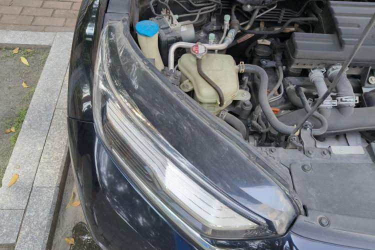 Used Honda CR-V 2021 240TURBO CVT 2WD Comfort Version Engine Bay Right