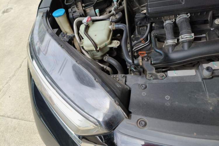 Used Honda CR-V 2021 240TURBO CVT 2WD Comfort Version Engine Bay Right