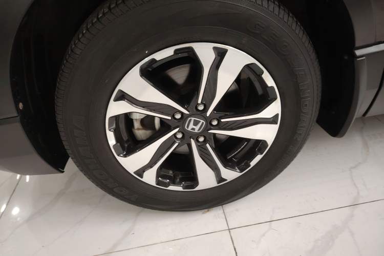 Used Honda CR-V 2021 240TURBO CVT 2WD Comfort Version Exterior 4