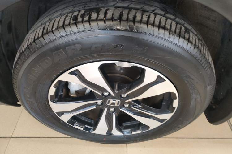 Used Honda CR-V 2021 240TURBO CVT 2WD Comfort Version Exterior 4
