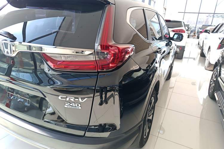 Used Honda CR-V 2021 240TURBO CVT 2WD Comfort Version Exterior 6