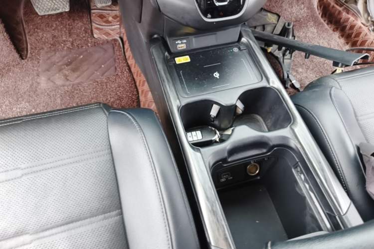 Used Honda CR-V 2021 240TURBO CVT Four-Wheel Drive Black Jazz Edition Gear Lever