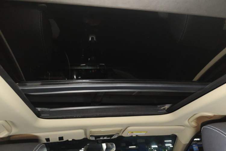 Used Honda CR-V 2021 240TURBO CVT 2WD Comfort Version Headliner