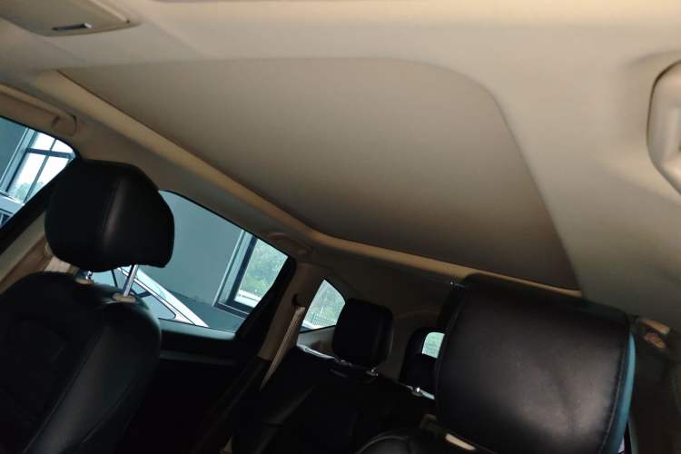 Used Honda CR-V 2021 240TURBO CVT 2WD Comfort Version Headliner