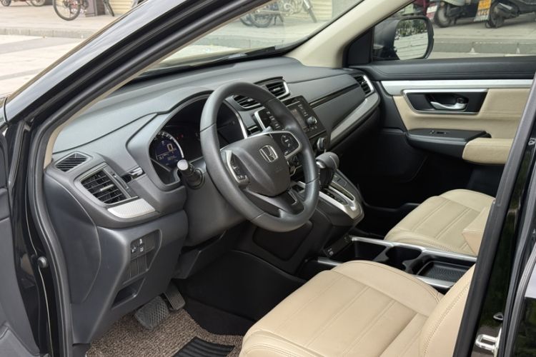Used Honda CR-V 2021 240TURBO CVT 2WD Comfort Version Interior 2