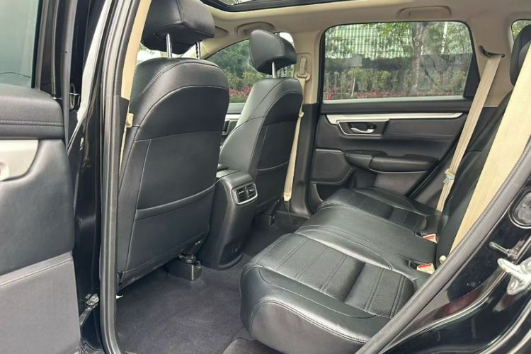 Used Honda CR-V 2021 240TURBO CVT 2WD Comfort Version Interior 3