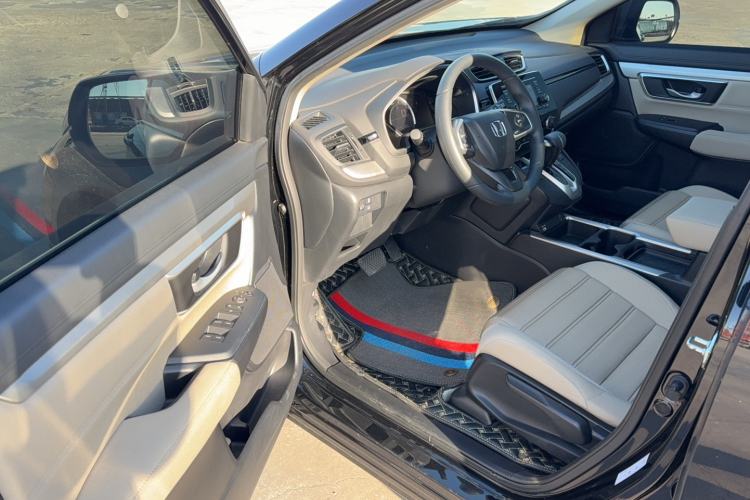 Used Honda CR-V 2021 240TURBO CVT 2WD Comfort Version Interior 3