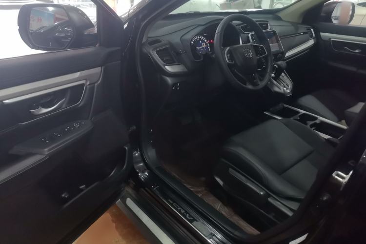 Used Honda CR-V 2021 240TURBO CVT 2WD Comfort Version Interior 3