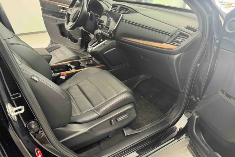 Used Honda CR-V 2021 240TURBO CVT 2WD Fashion Edition Interior 3